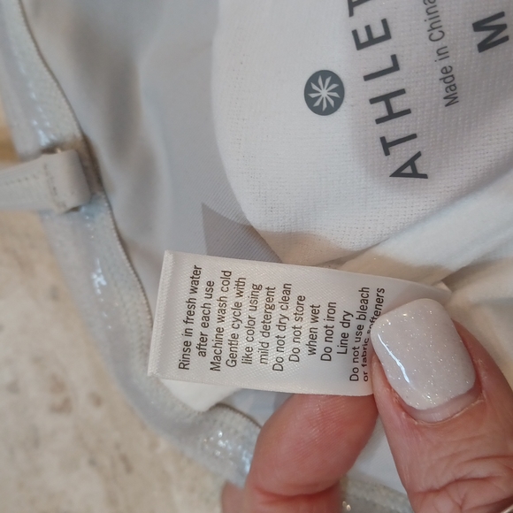 Trendy Athleta Bikini Top - Picture 7 of 9